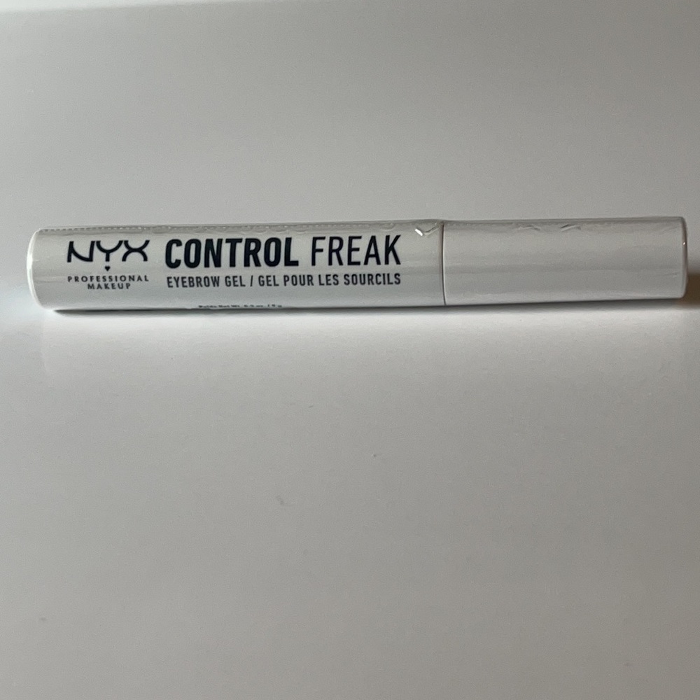 NYX CONTROL FREAK EYEBROW GEL